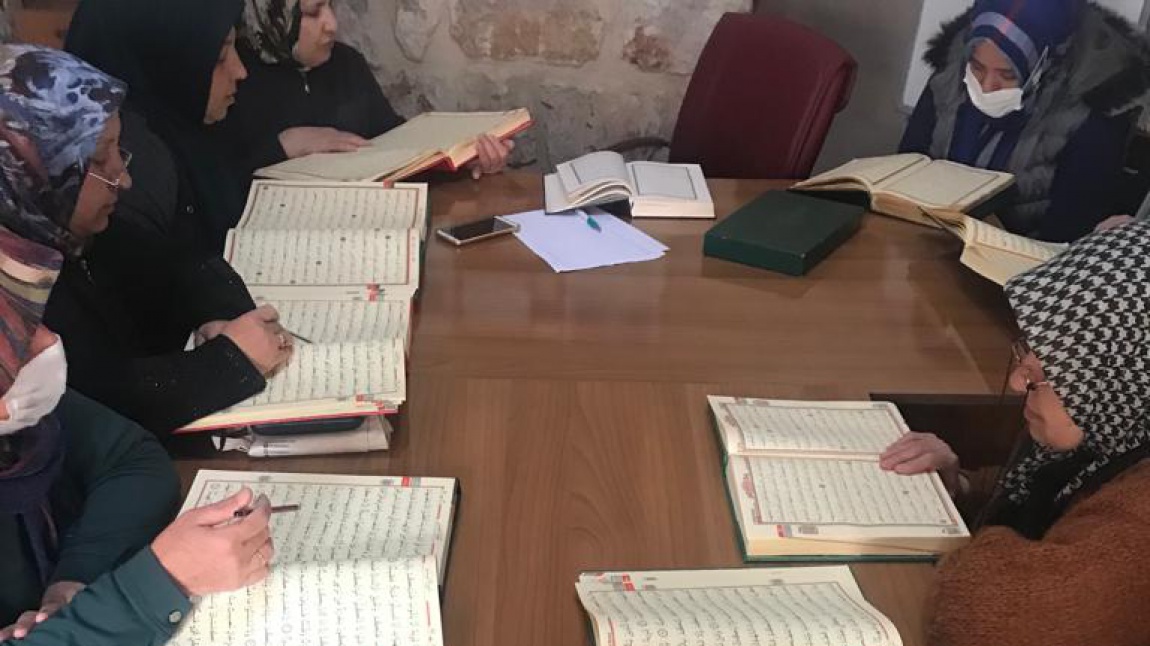 İçinde Bulunduğumuz Mübarek Ramazan Ayının Manevi İklimine Uygun Dini Eğitim Kurslarımızı Açtık